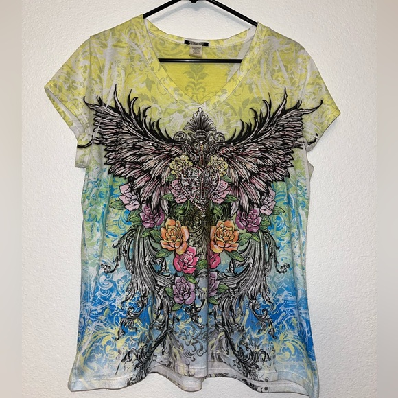 Tops - Women’s Wing Cross Graphic Rhinestone Style Y2K Boutique Top Floral